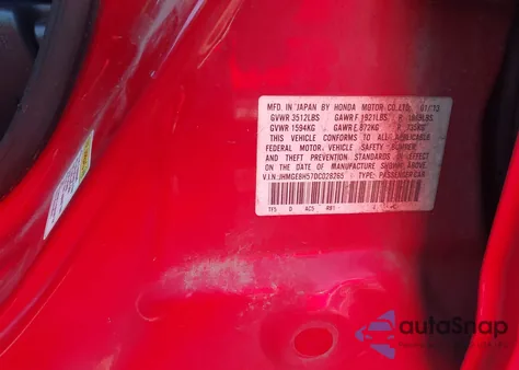 2013 Honda Fit Sport из США, поврежденный, VIN JHMGE8H57DC028265